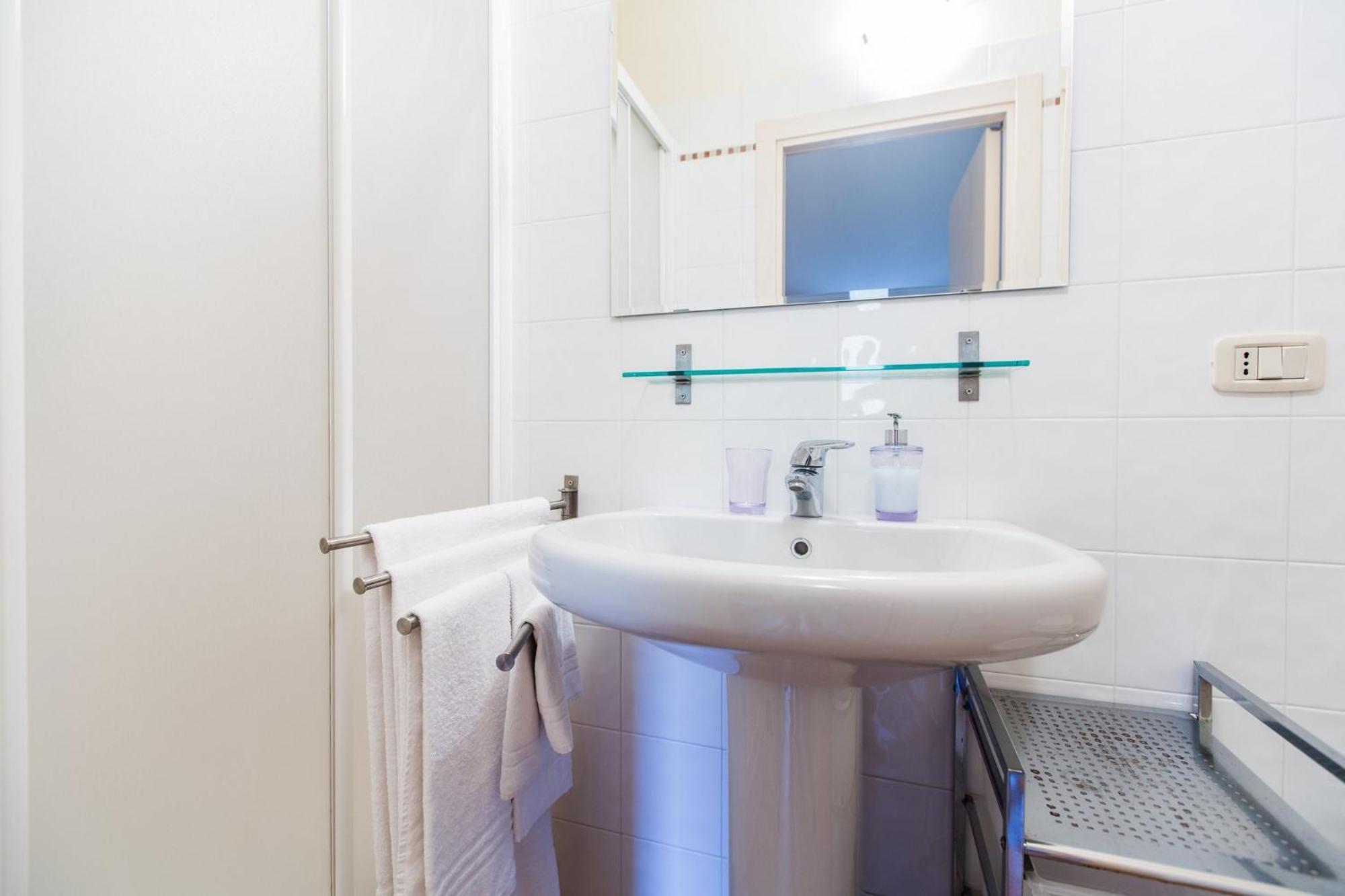 Appartamenti E Affittacamere Le Due Ruote Alberese Room photo